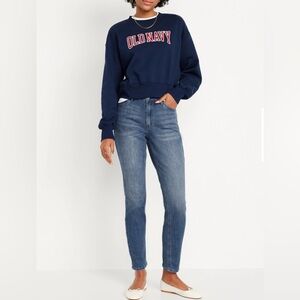 ⭐️ SALE $15 ⭐️ Old Navy WOW Regular Fit High Rise Straight Leg Medium Wash Jeans